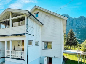 Two-Bedroom Holiday home in Laupstad 4